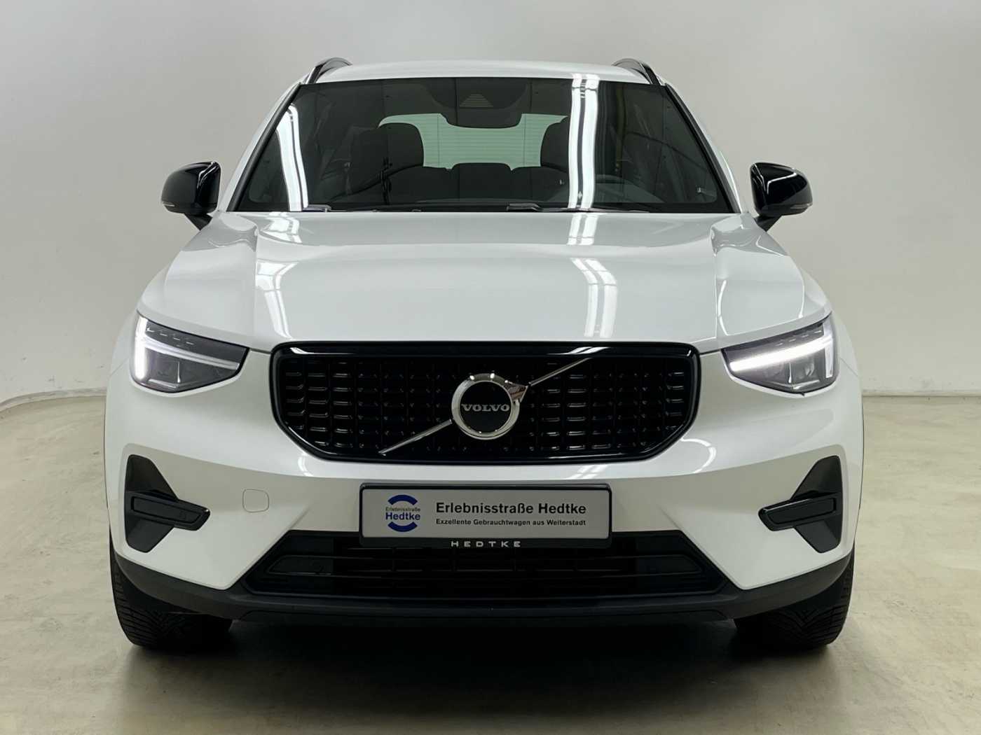 Volvo  XC40 Recharge Plus, T5 Plug-in Hybrid, Elektrisch/Benzin, Dark