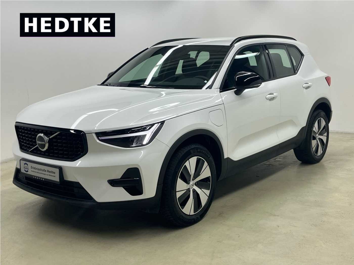 Volvo  XC40 Recharge Plus, T5 Plug-in Hybrid, Elektrisch/Benzin, Dark