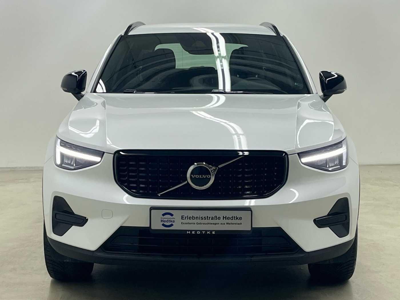 Volvo  XC40 Recharge Plus, T5 Plug-in Hybrid, Elektrisch/Benzin, Dark