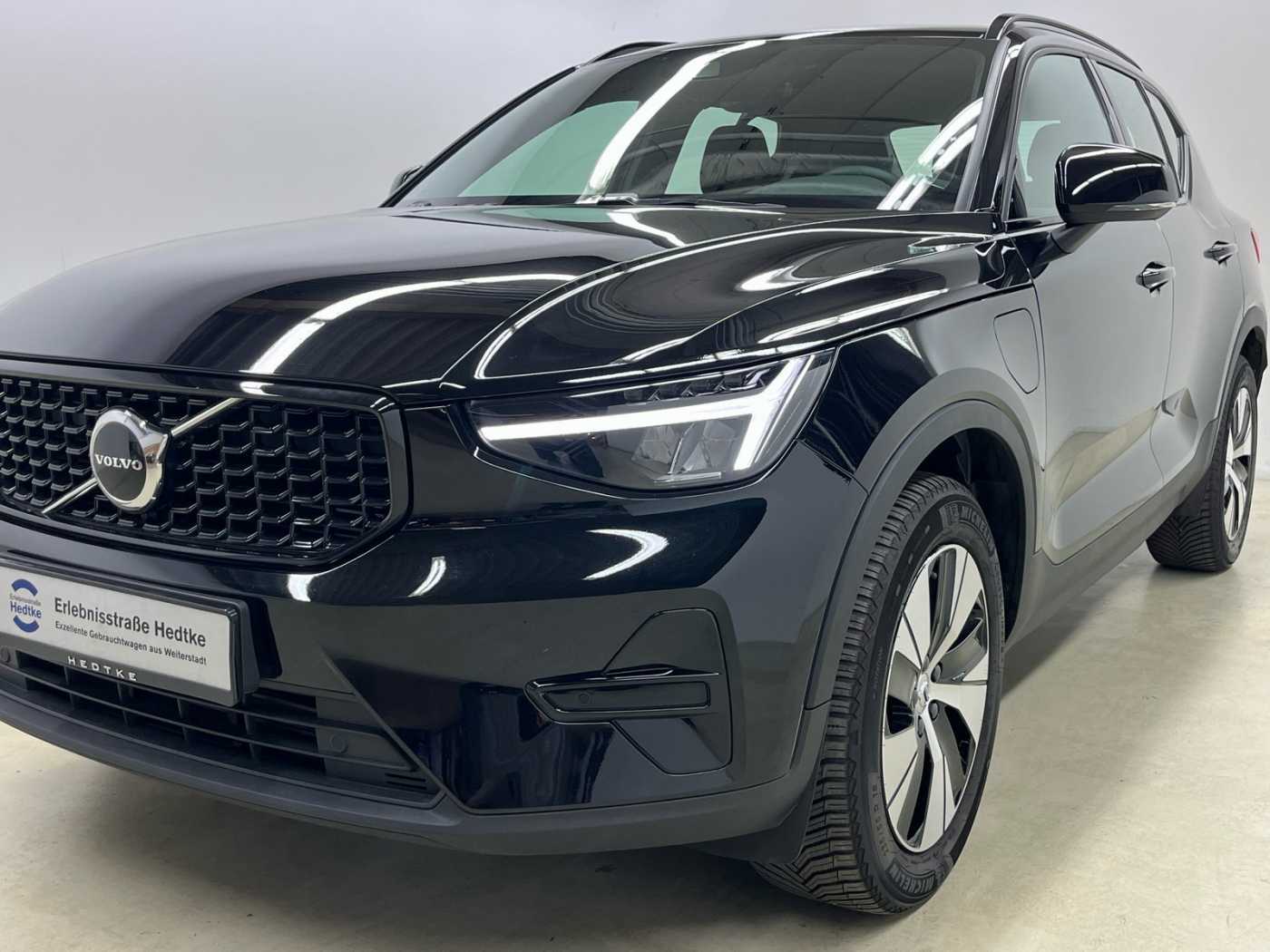 Volvo  XC40 Recharge Plus, T5 Plug-in Hybrid, Elektrisch/Benzin, Dark