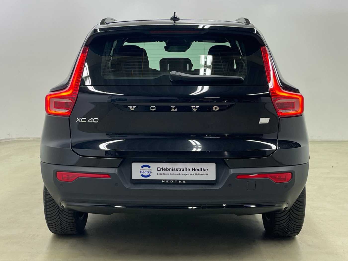 Volvo  XC40 Recharge Plus, T5 Plug-in Hybrid, Elektrisch/Benzin, Dark