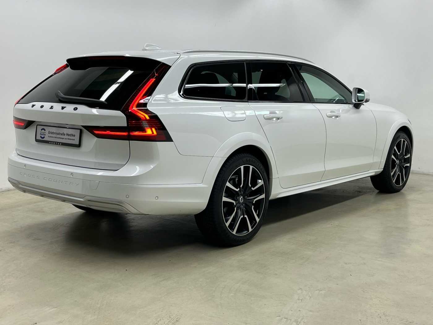 Volvo  V90 Cross Country Cross Country Ultimate, B5 AWD Mild-Hybrid, Diesel