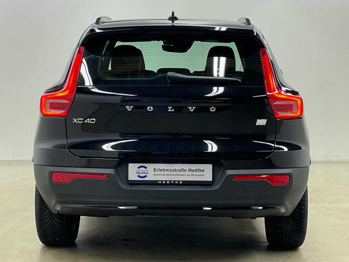 Volvo  XC40 Recharge Plus, T5 Plug-in Hybrid, Elektrisch/Benzin, Dark