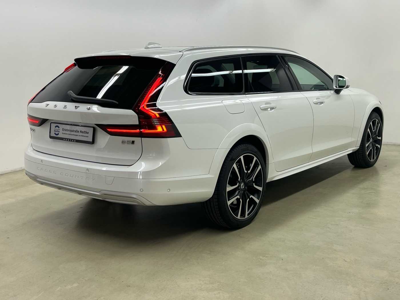 Volvo  V90 Cross Country Cross Country Ultimate, B5 AWD Mild-Hybrid, Diesel