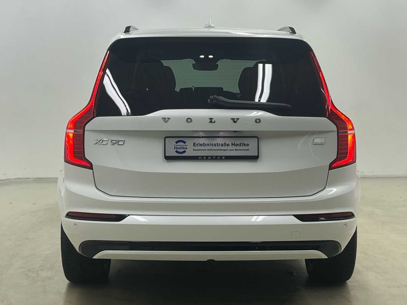 Volvo  XC90 Recharge Plus, T8 AWD Plug-in Hybrid, Elektrisch/Benzin, Dark, 7 Sitze