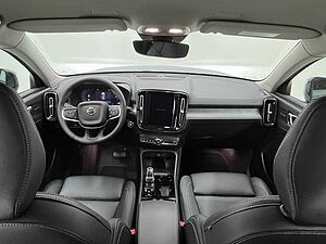 Volvo  XC40 Plus, B4 Mild-Hybrid, Benzin, Dark