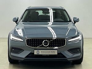 Volvo  V60 Cross Country Ultimate, B4 AWD Mild-Hybrid, Diesel, Bright