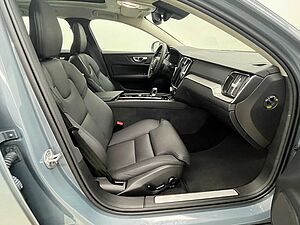 Volvo  V60 Cross Country Ultimate, B4 AWD Mild-Hybrid, Diesel, Bright